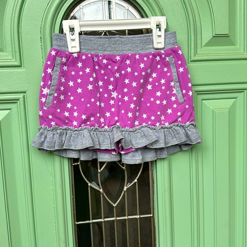Garnet Hill Girls Size 4 Pink and Gray Ruffle Trim Shorts With Stars
